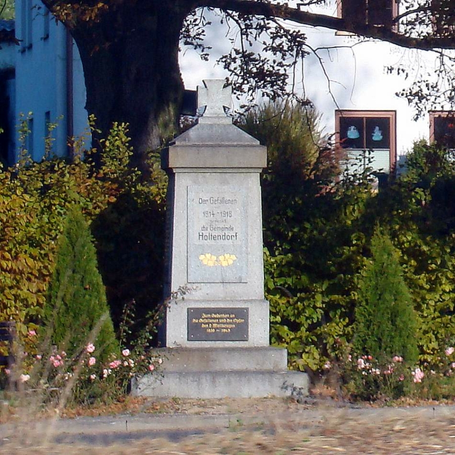 Der Familie Günter Matthes ist es zu verdanken, dass das Kriegerdenkmal nicht nur zu den entsprechenden Gedenktagen ein Ort des Gedenkens ist.
