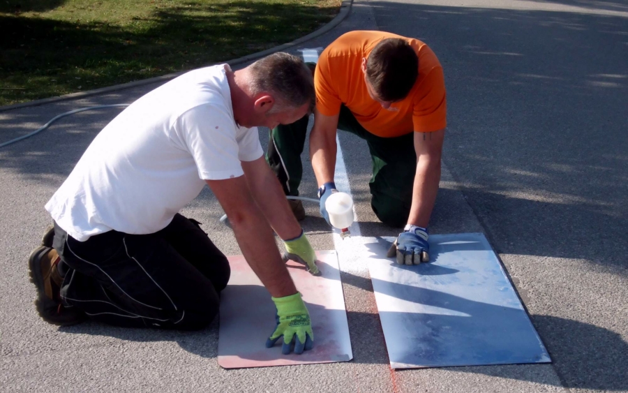 In Friedersdorf und Jauernick-Buschbach wurden Straßenmarkierungsarbeiten durchgeführt