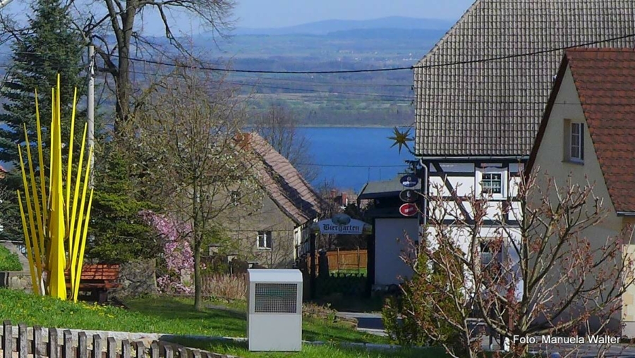 Häuser mit Blick auf den Berzdorfer See in Jauernick-Buschbach