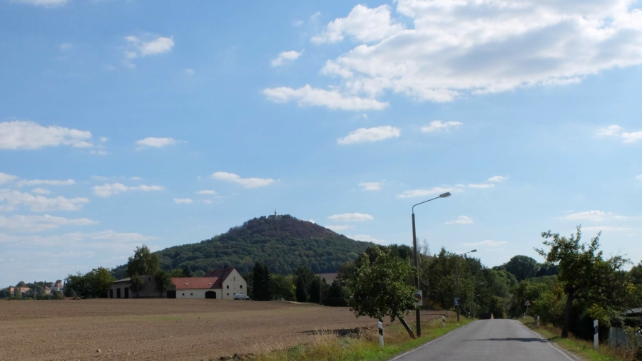 Die Landeskrone ist mit 420 Metern über Normalhöhennull der höchste Berg in der Region um Markersdorf