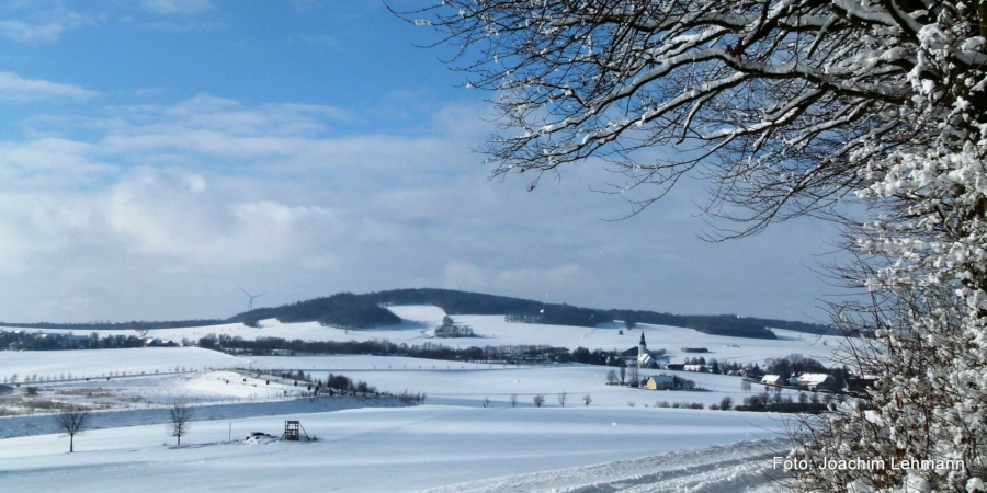 So begann der Februar 2019: Blick auf Friedersdorf mit dem Friedersdorfer Berg