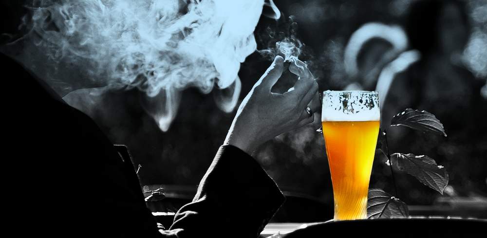 Beginnt die Drogenkarriere nicht eigentlich schon mit der ersten Zigarette, dem ersten Bier? Drogenkonsum ist einerseits eine rechtliche Frage, entscheidend ist aber die persönliche Einstellung. Im Einzelfall können bei Cannabis medizinische Aspekte eine Rolle spielen.